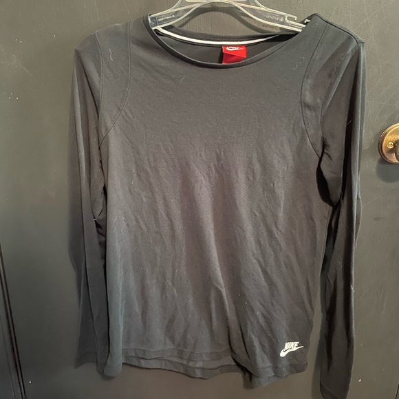 🔥3 for $15🔥 Long sleeve NIKE long sleeve shirt - Picture 1 of 4